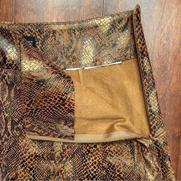 Zara Faux Python Leather Skort, Snakeskin Print in Brown and Bronze, Size Small - Picture 6 of 12